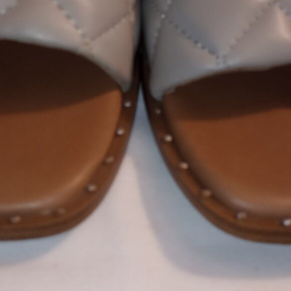 Steve Madden Quilted Studded Sandals Flats Size 9 Padded - Picture 5 of 9